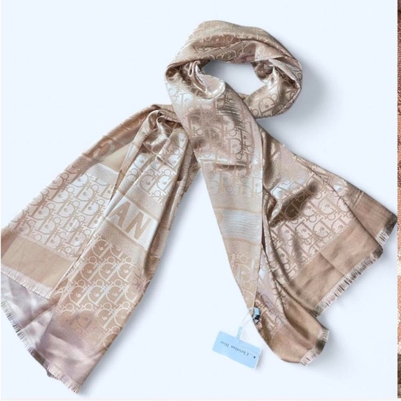 Elegant Beige Designer Scarf - Picture 2 of 6